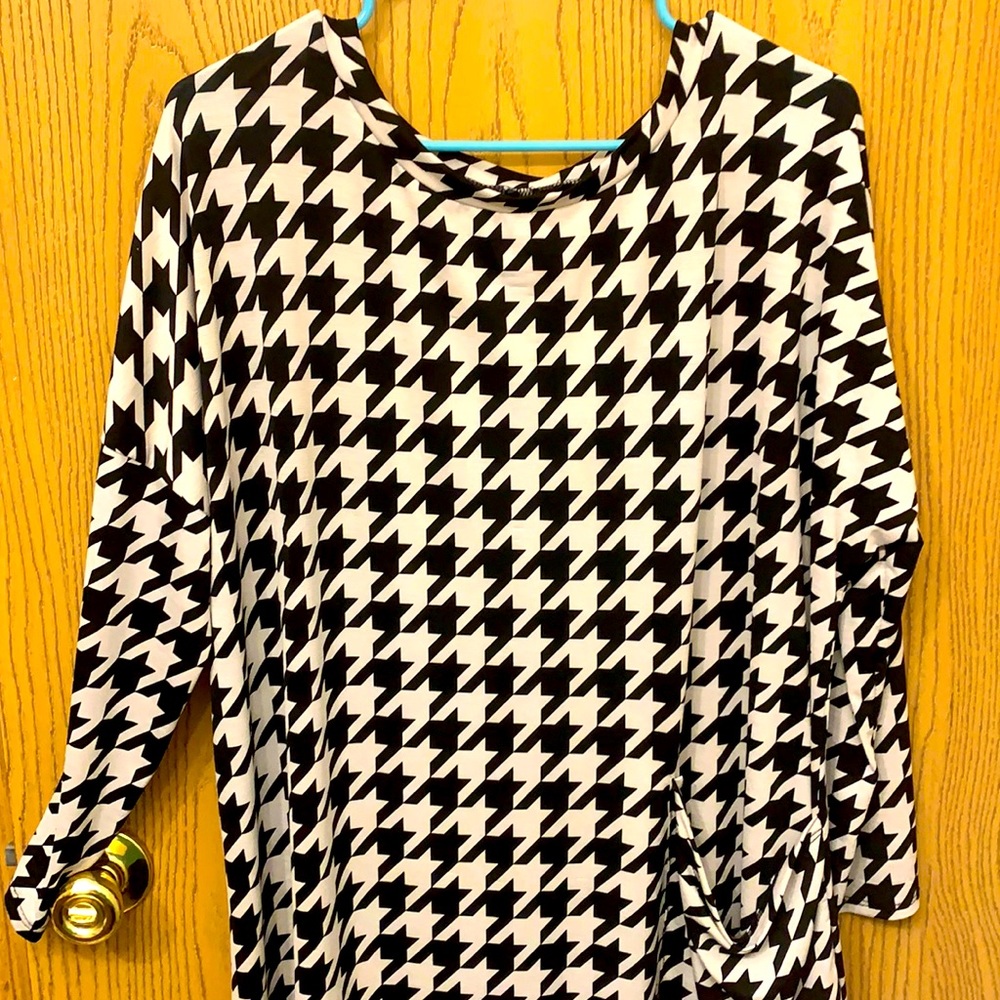 Black and white Top ◼️◻️